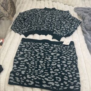 Forever 21 Teal and Gray Patterned Skirt Set